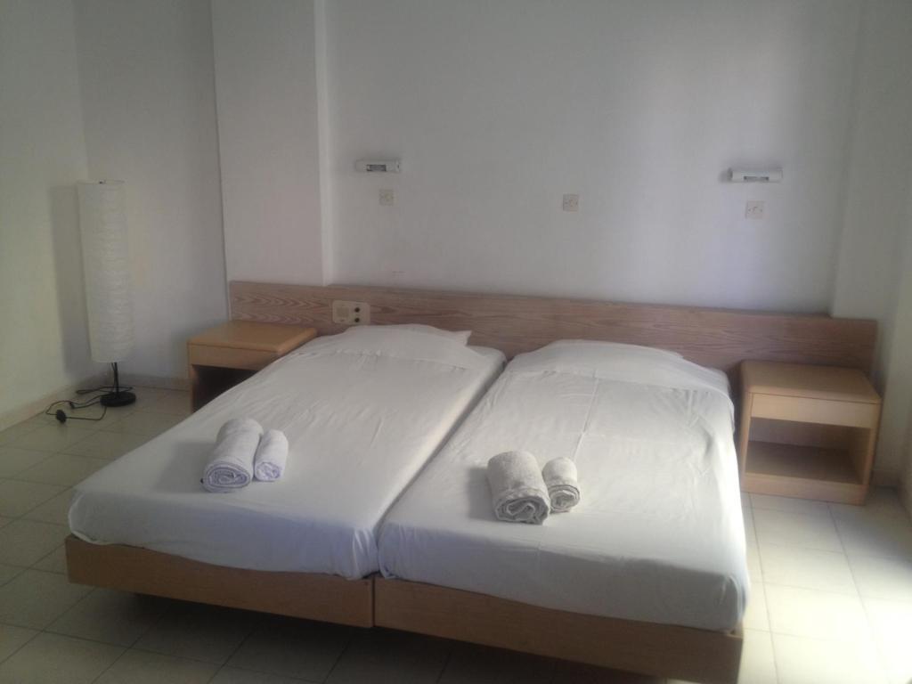 Blue Roses Aparthotel Ixia  Rum bild